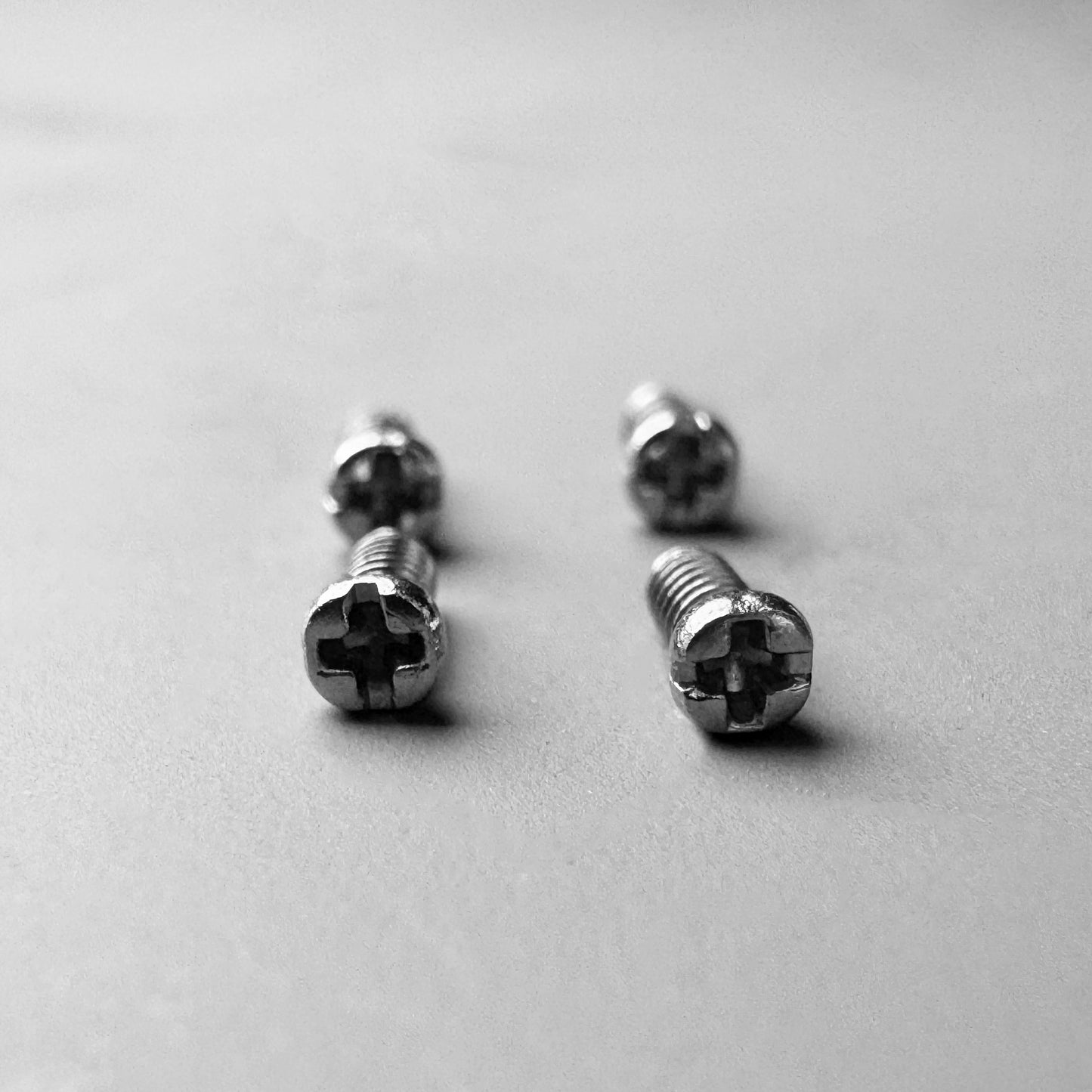 4 pcs Screws For Ray Ban B3647N Round Double Bridge, RB3025, RB3026 Aviator RB3136 Caravan Temple Sunglasses Screw